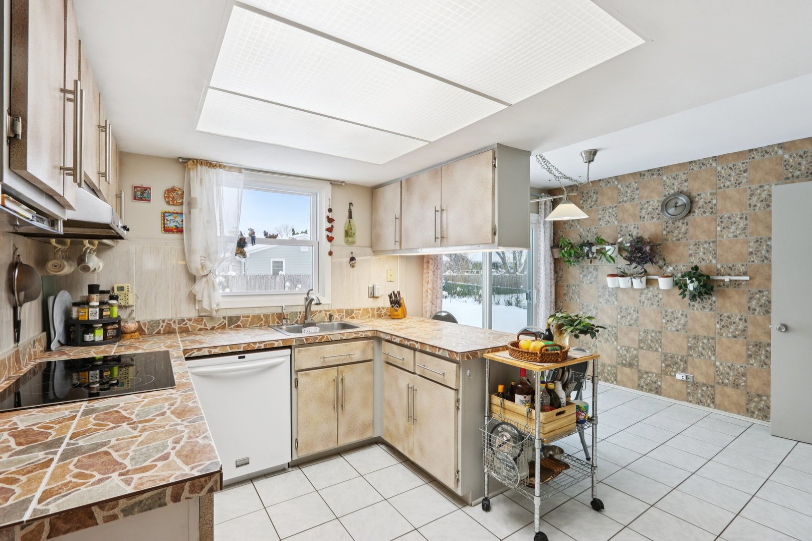 810 Silver Rock Lane, Buffalo Grove, IL 60089