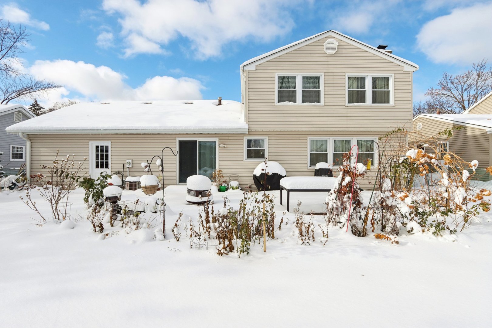 810 Silver Rock Lane, Buffalo Grove, IL 60089