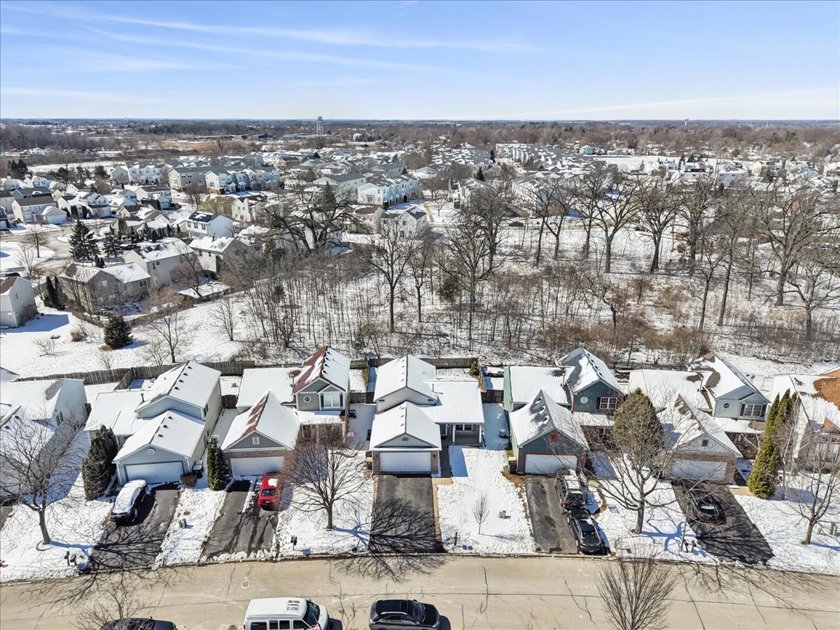 202 Centennial Drive, Hainesville, IL 60073