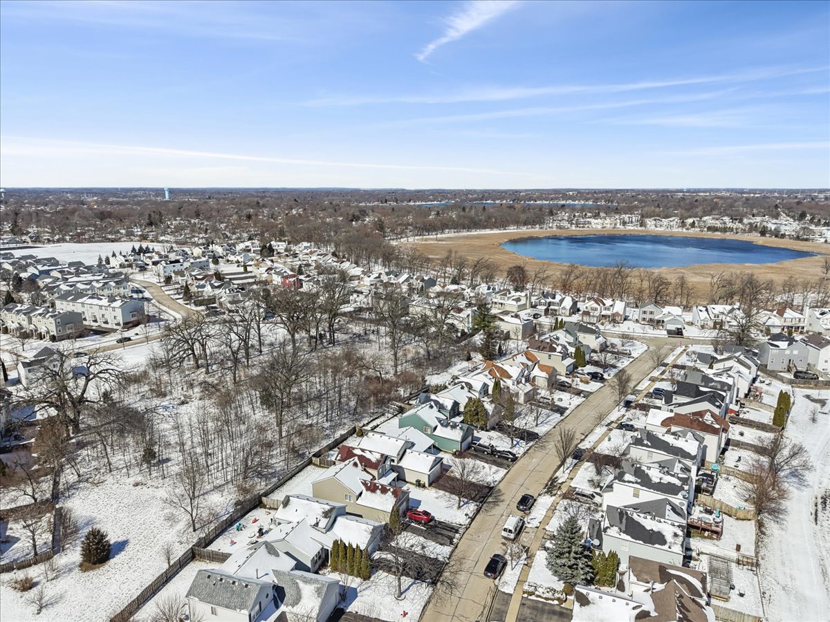 202 Centennial Drive, Hainesville, IL 60073