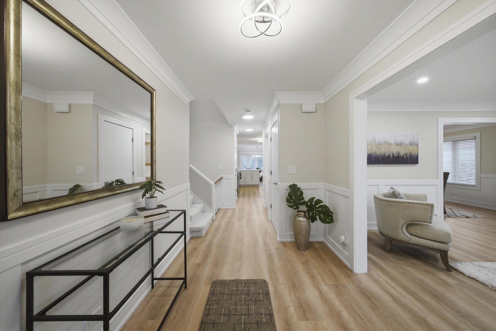 707 S Noah Terrace, Mount Prospect, IL 60056