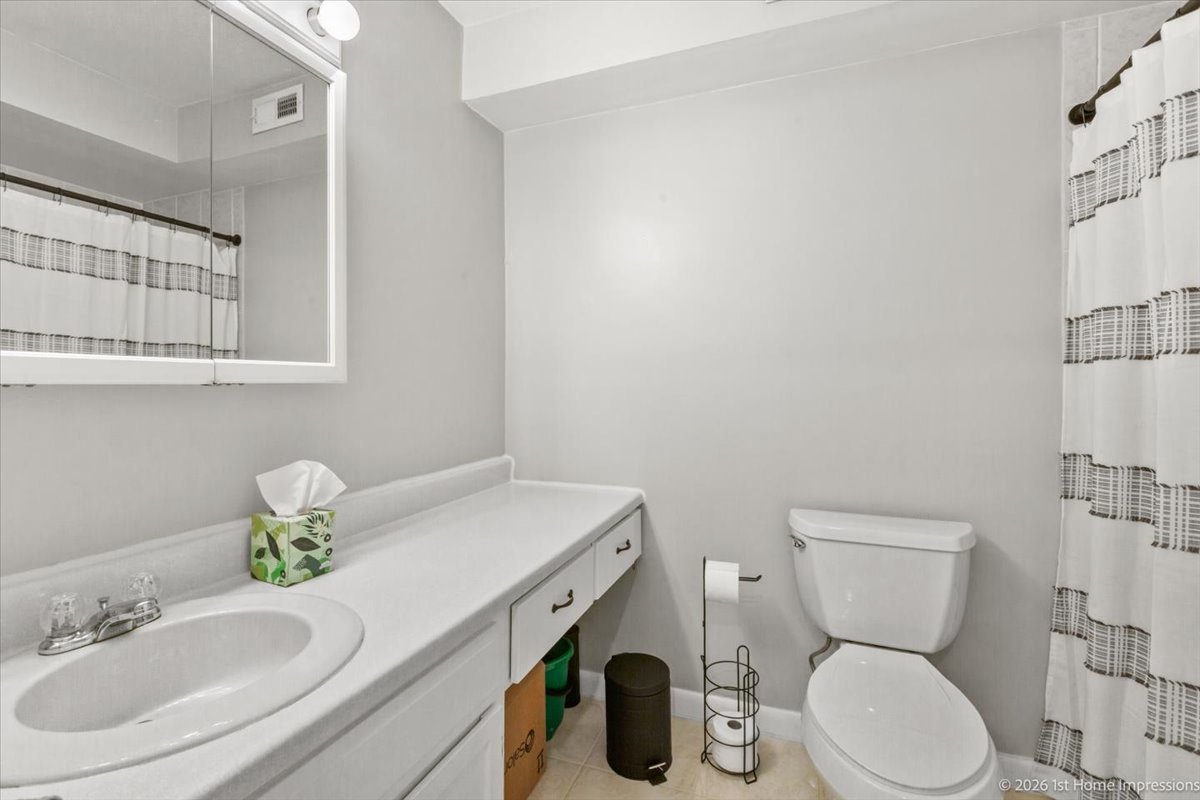 6770 181st Street #1412, Tinley Park, IL 60477