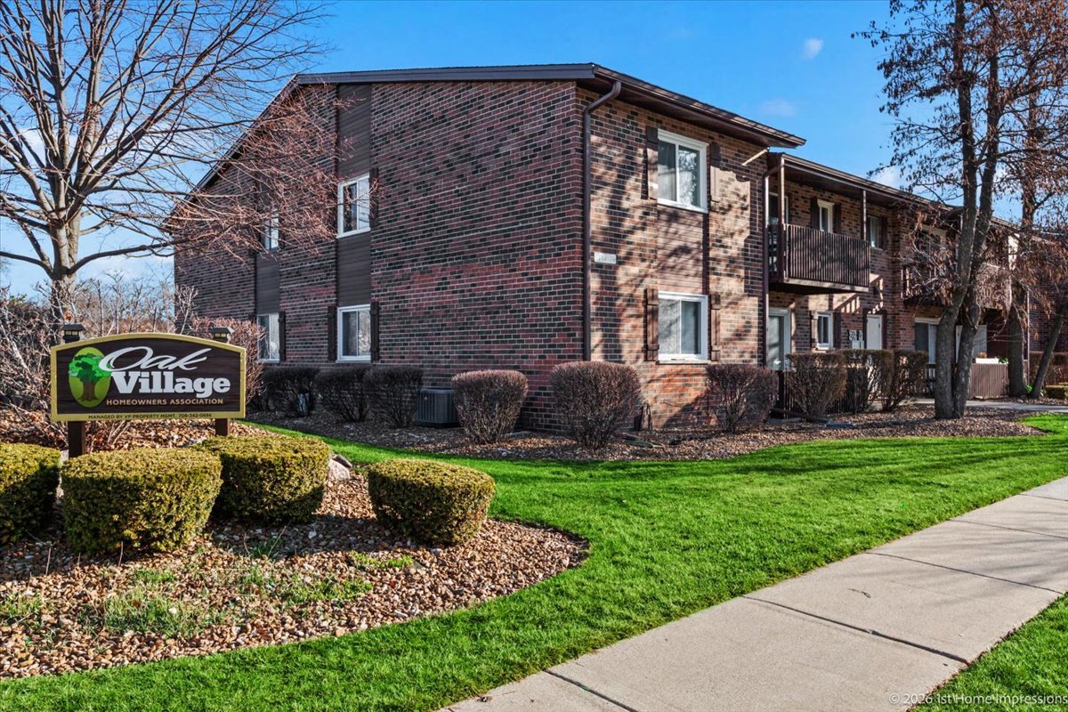 6770 181st Street #1412, Tinley Park, IL 60477