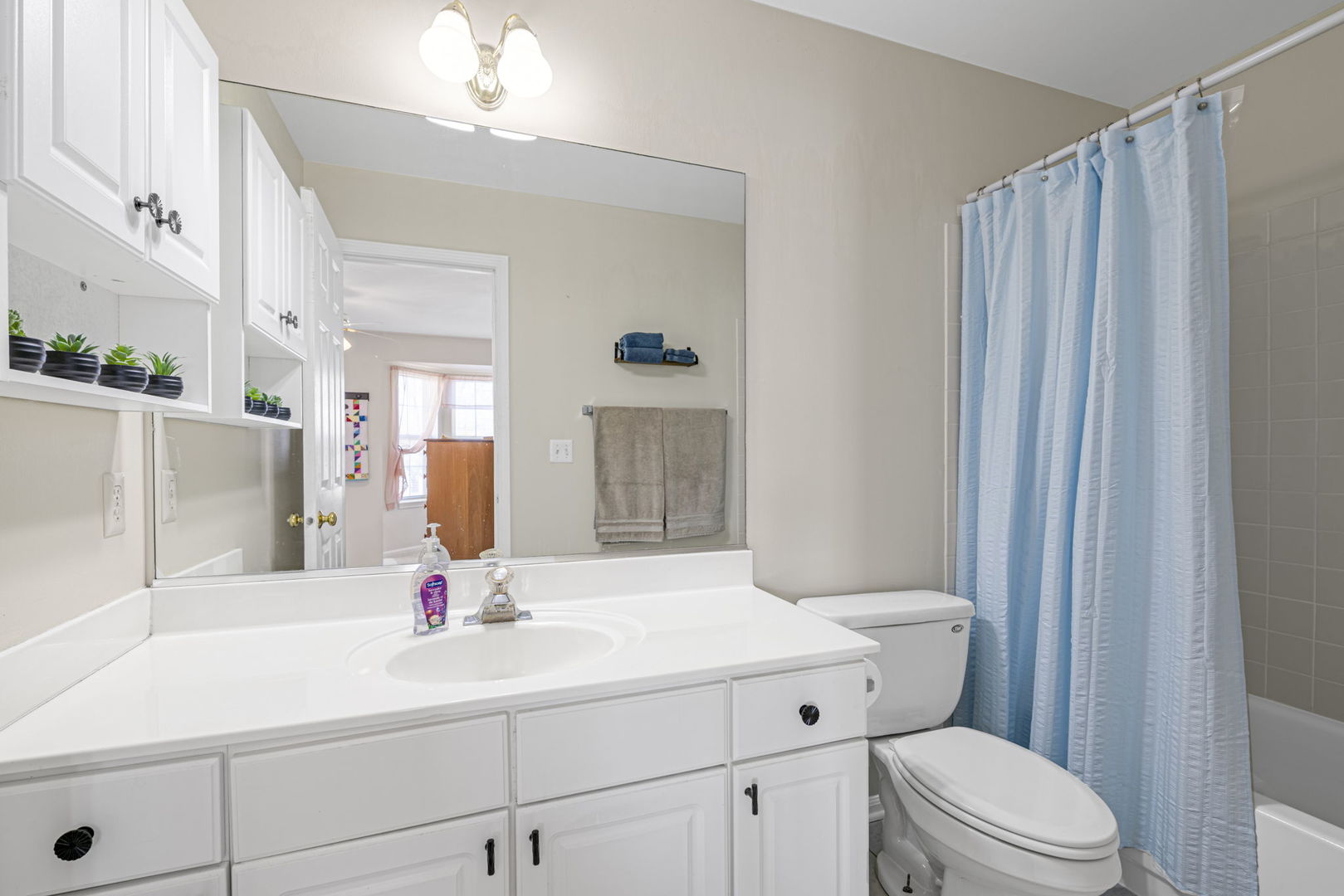 1326 Windsor Court, Geneva, IL 60134