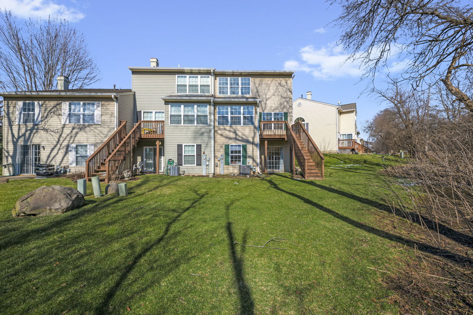 1326 Windsor Court, Geneva, IL 60134