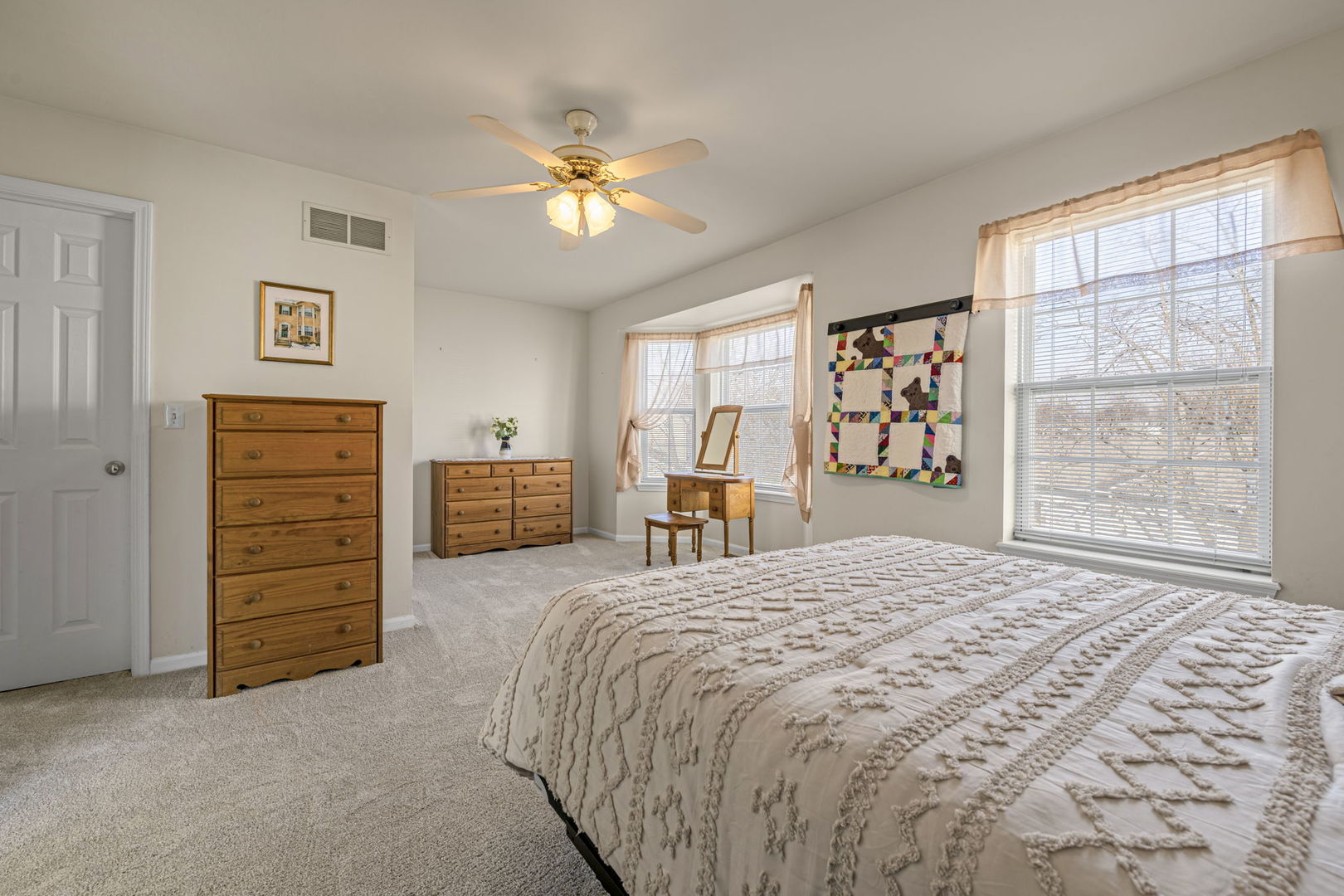 1326 Windsor Court, Geneva, IL 60134