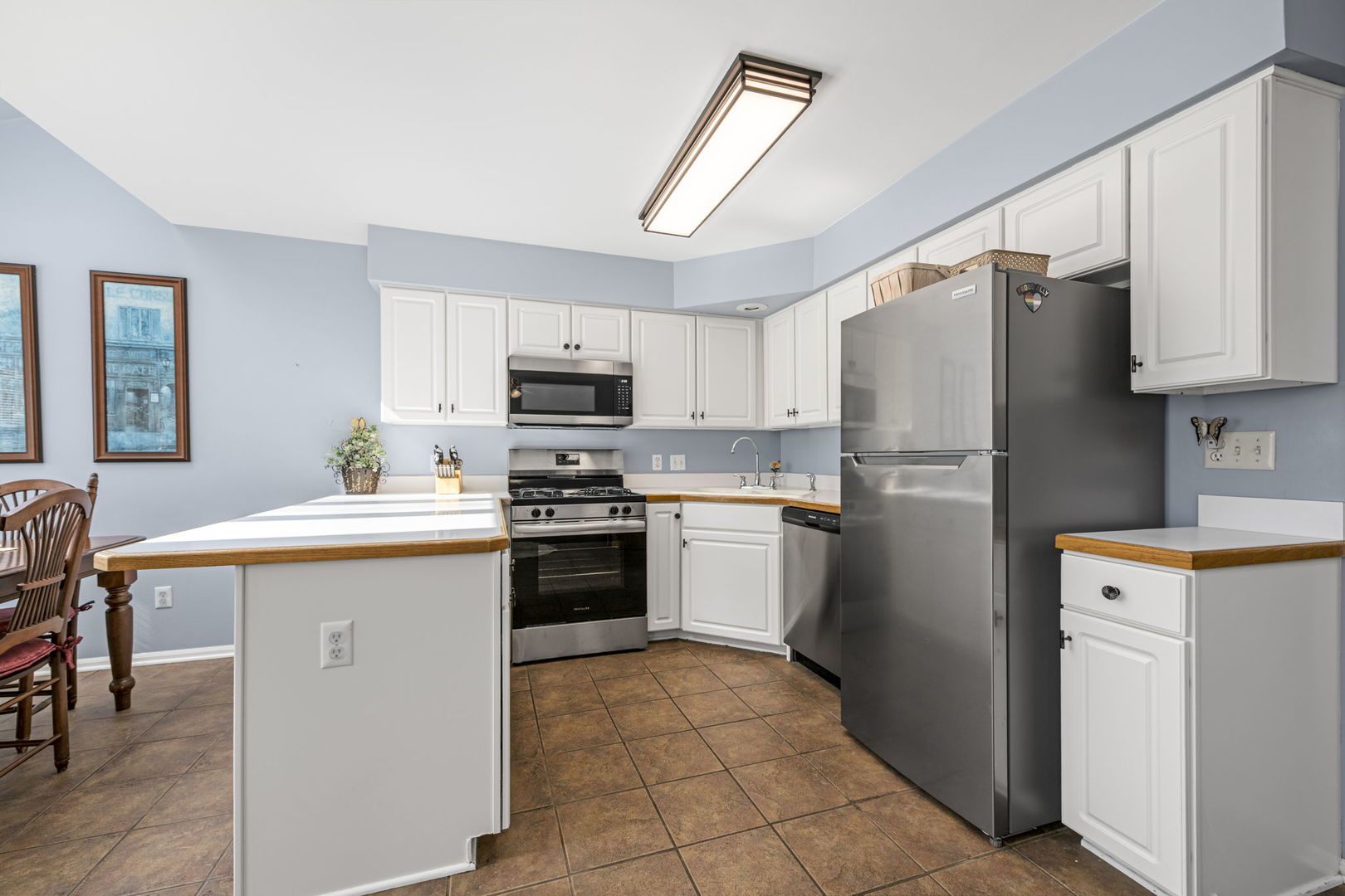 1326 Windsor Court, Geneva, IL 60134