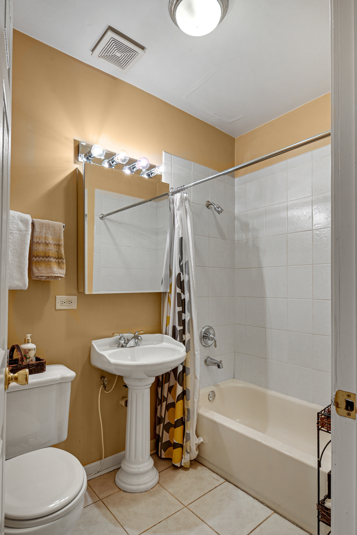 6401 S Greenwood Avenue #1N, Chicago, IL 60637