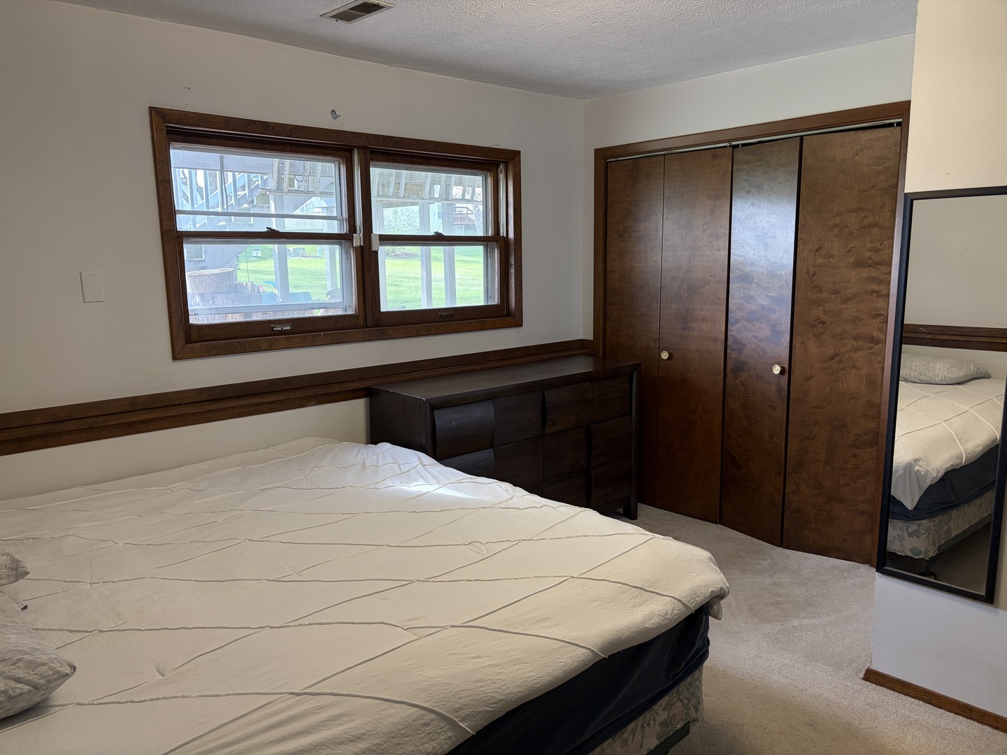 1408 Ridgeport Avenue, Bloomington, IL 61704