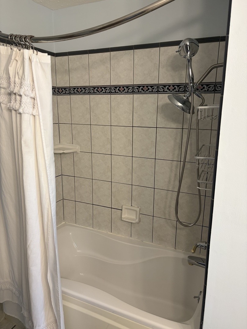 1408 Ridgeport Avenue, Bloomington, IL 61704