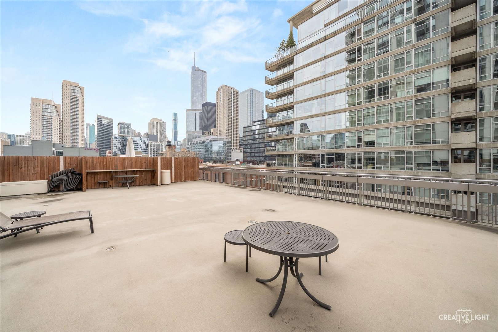 200 W Grand Avenue #1504, Chicago, IL 60654