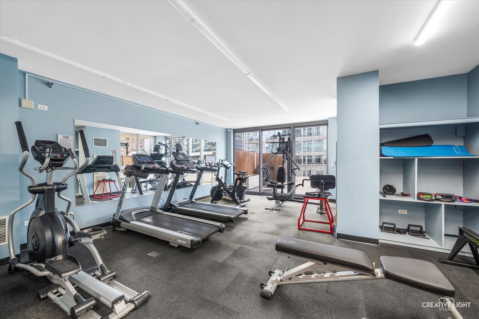 200 W Grand Avenue #1504, Chicago, IL 60654