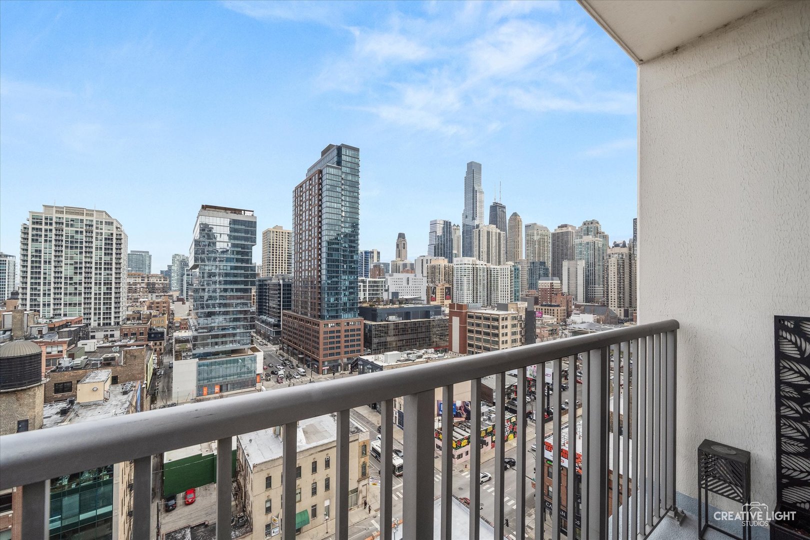 200 W Grand Avenue #1504, Chicago, IL 60654