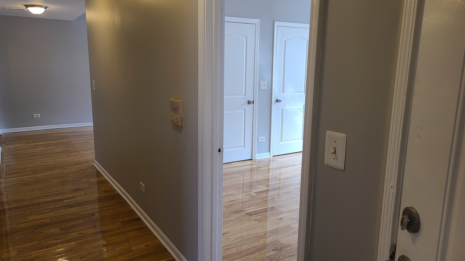 1407 E 69th Place #2, Chicago, IL 60637