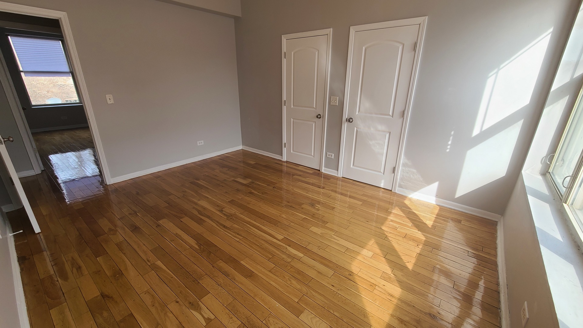 1407 E 69th Place #2, Chicago, IL 60637