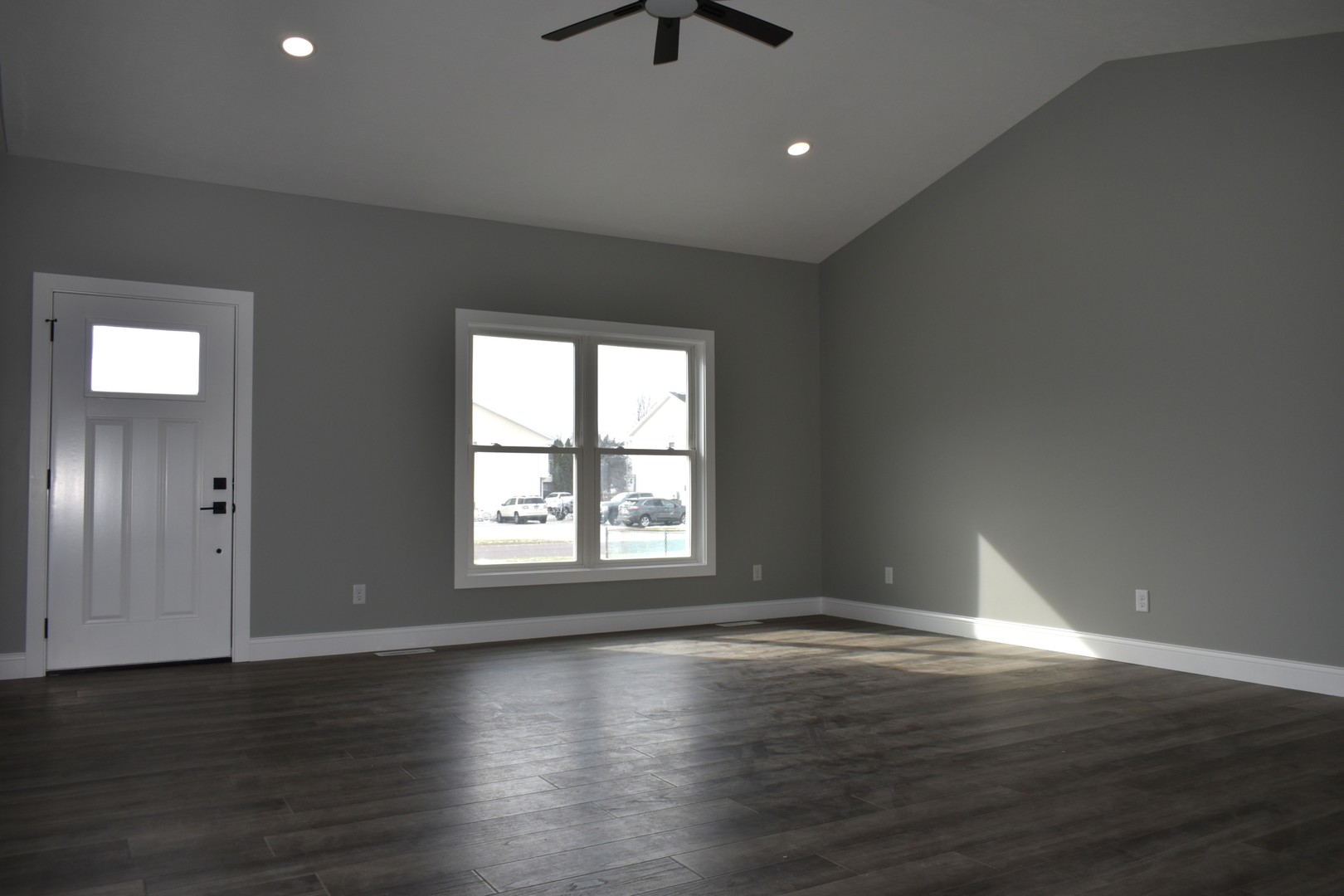 225 S Pine Street, El Paso, IL 61738