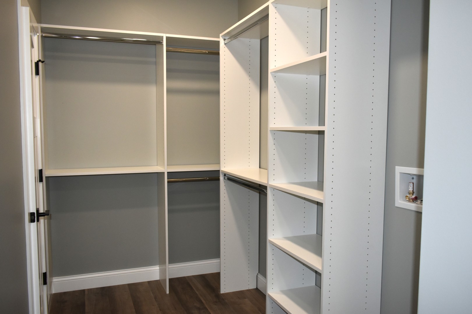 225 S Pine Street, El Paso, IL 61738