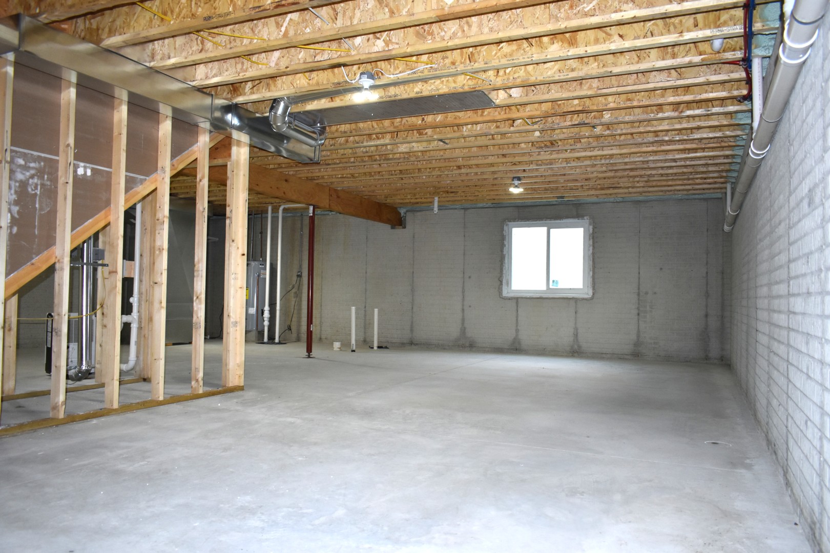 225 S Pine Street, El Paso, IL 61738