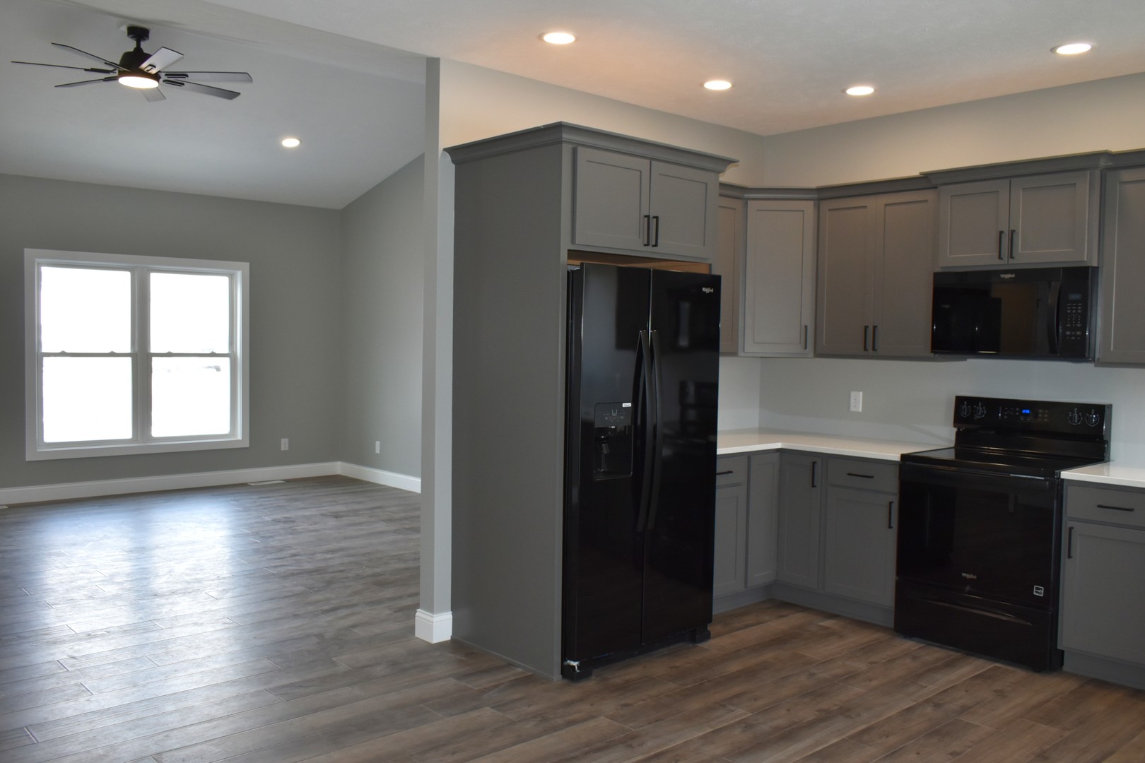 225 S Pine Street, El Paso, IL 61738