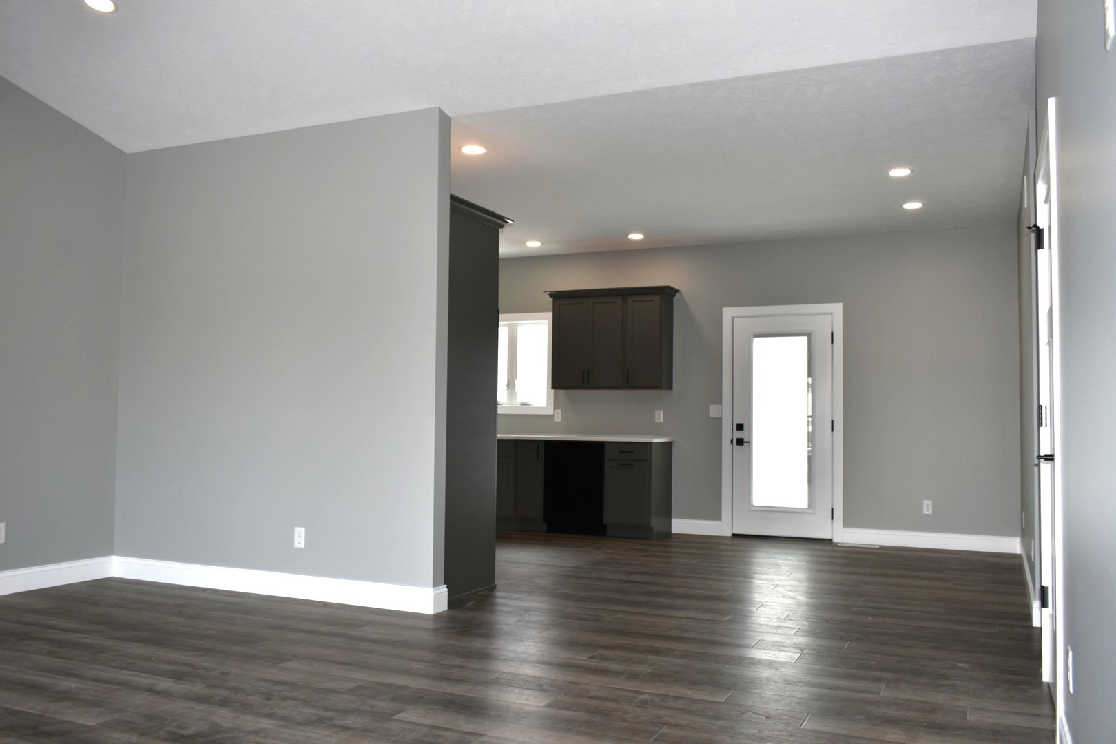 225 S Pine Street, El Paso, IL 61738