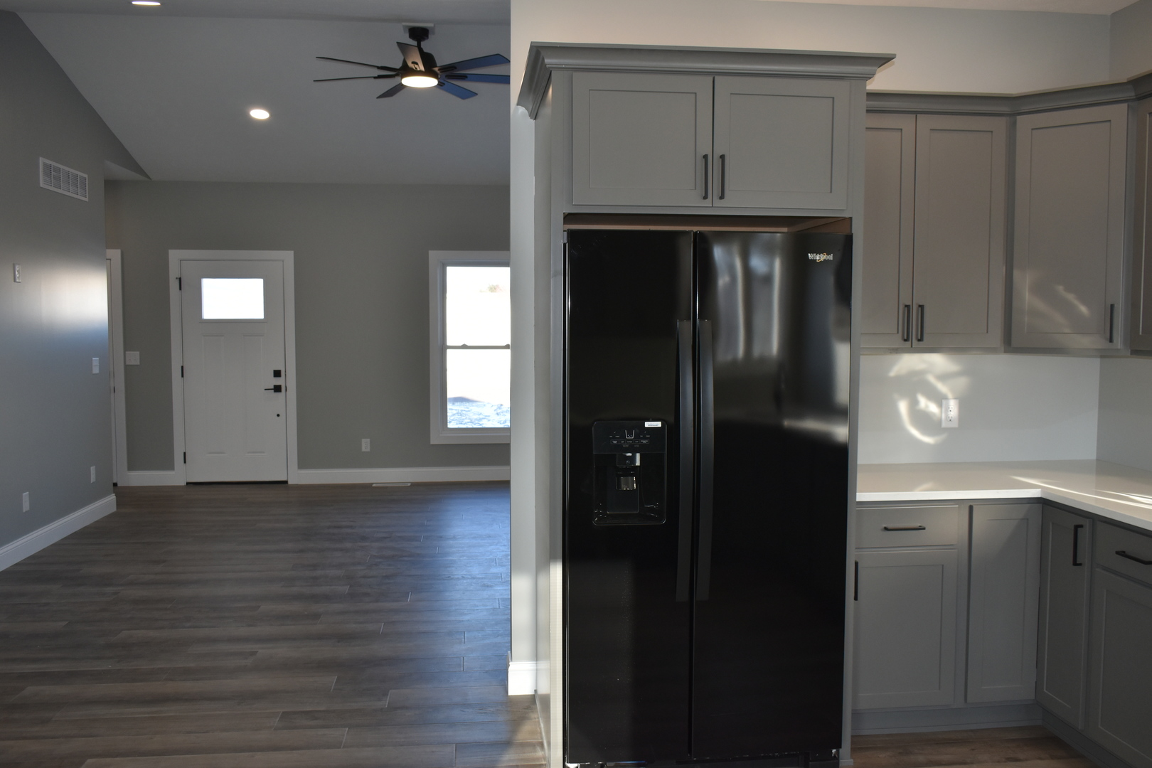 225 S Pine Street, El Paso, IL 61738