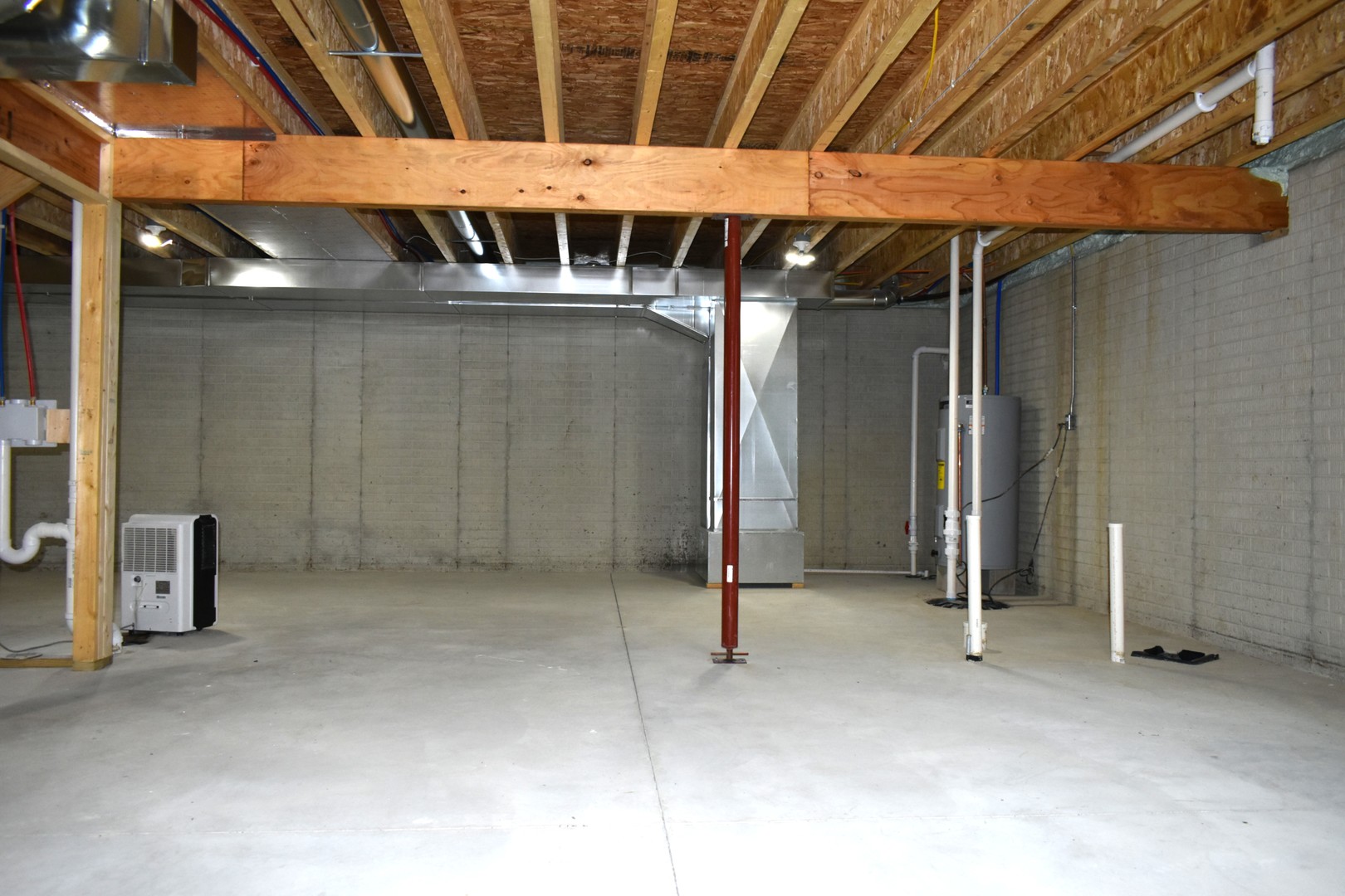 225 S Pine Street, El Paso, IL 61738