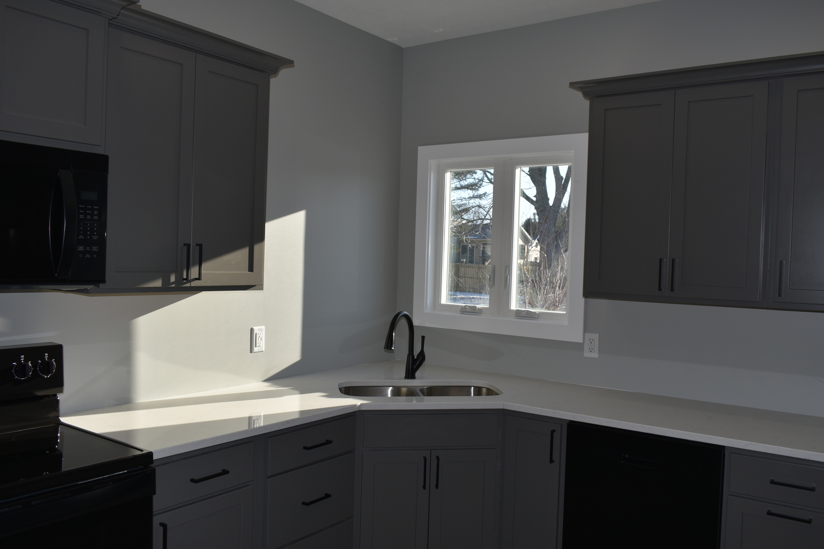 225 S Pine Street, El Paso, IL 61738