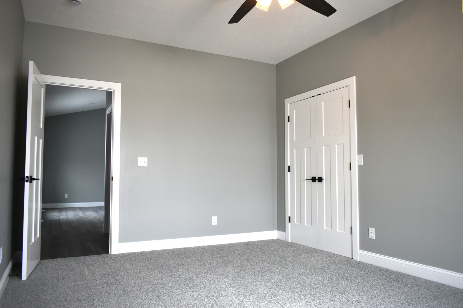 225 S Pine Street, El Paso, IL 61738