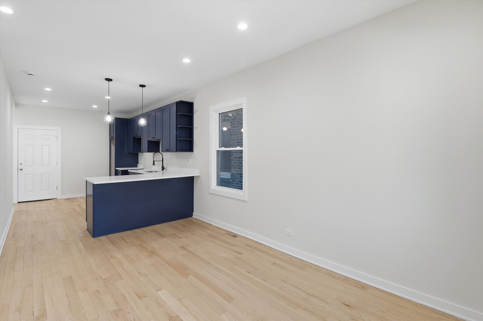 821 N Lockwood Avenue, Chicago, IL 60651