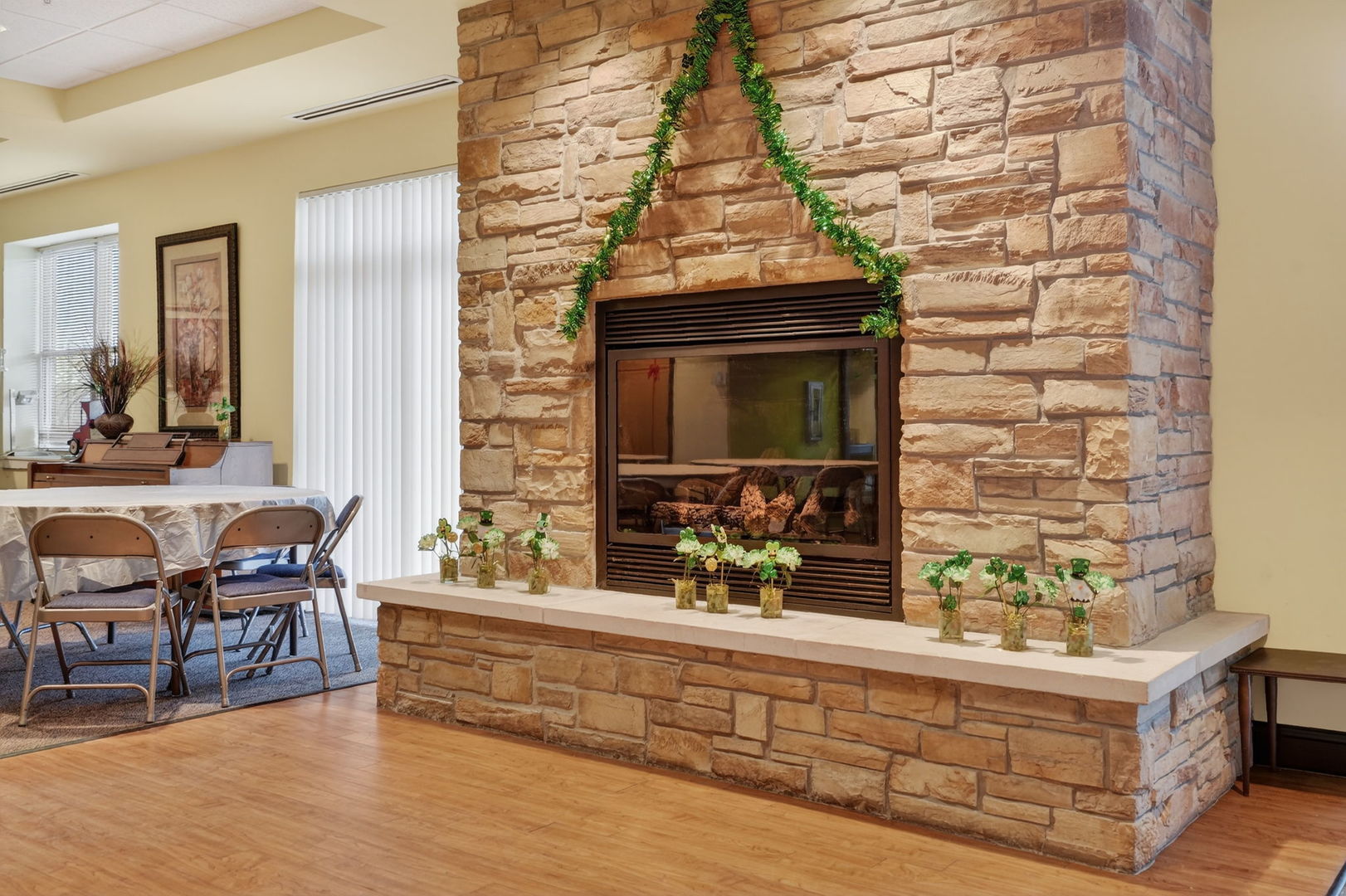 9355 Irving Park Road #122, Schiller Park, IL 60176