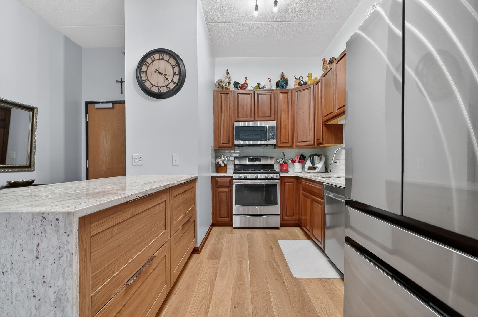 9355 Irving Park Road #122, Schiller Park, IL 60176