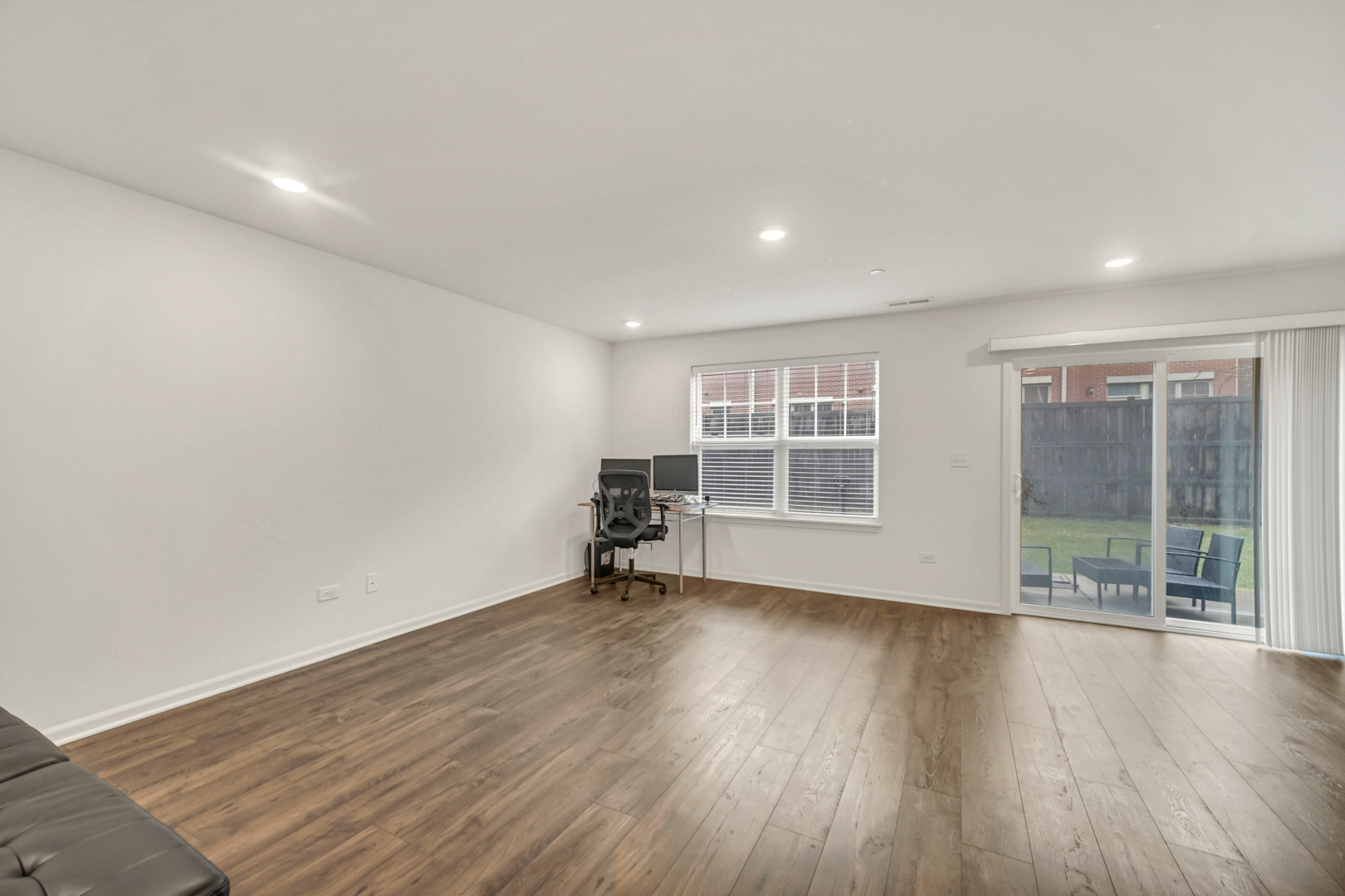 60 Grey Wolf Drive, Wheeling, IL 60090