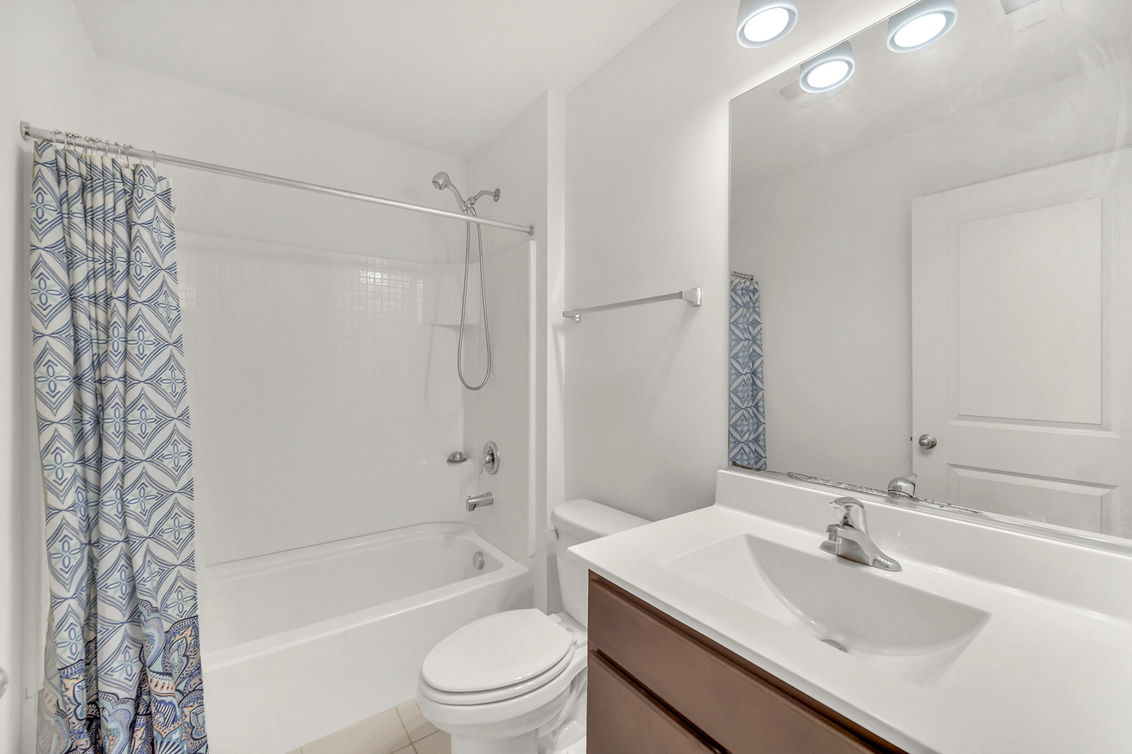 60 Grey Wolf Drive, Wheeling, IL 60090