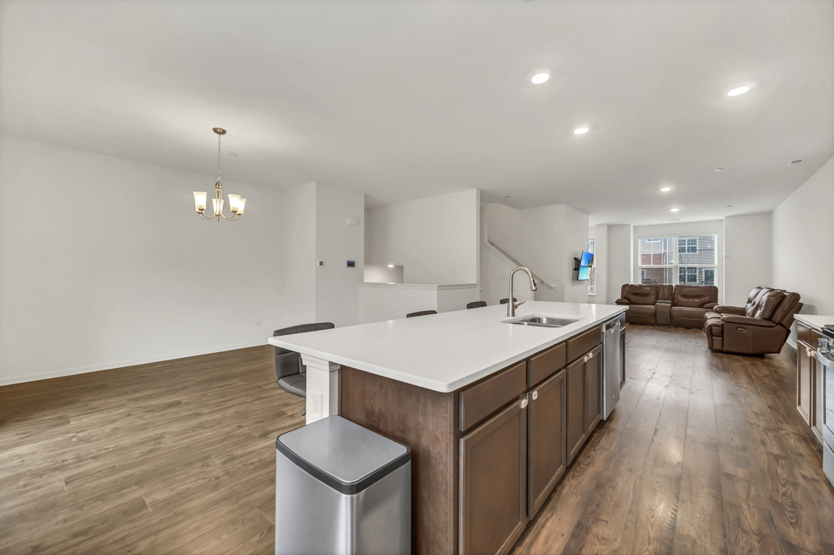 60 Grey Wolf Drive, Wheeling, IL 60090