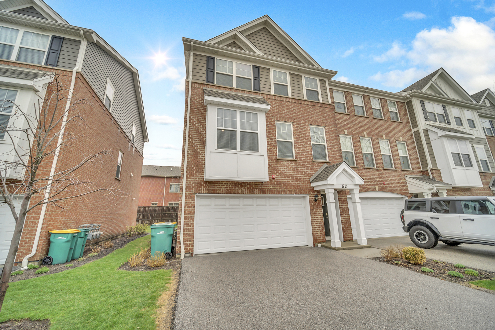 60 Grey Wolf Drive, Wheeling, IL 60090