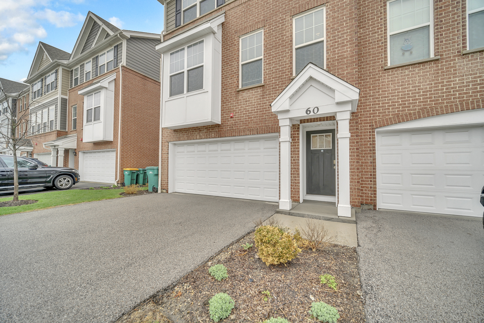 60 Grey Wolf Drive, Wheeling, IL 60090