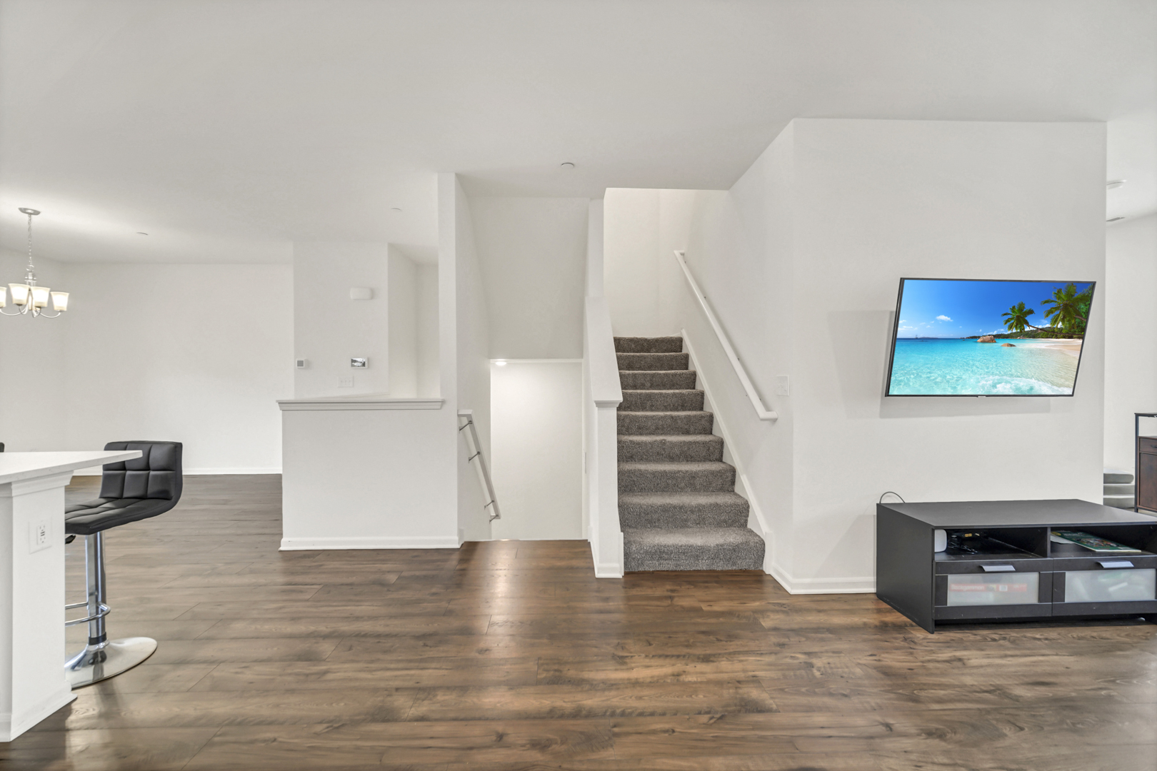 60 Grey Wolf Drive, Wheeling, IL 60090