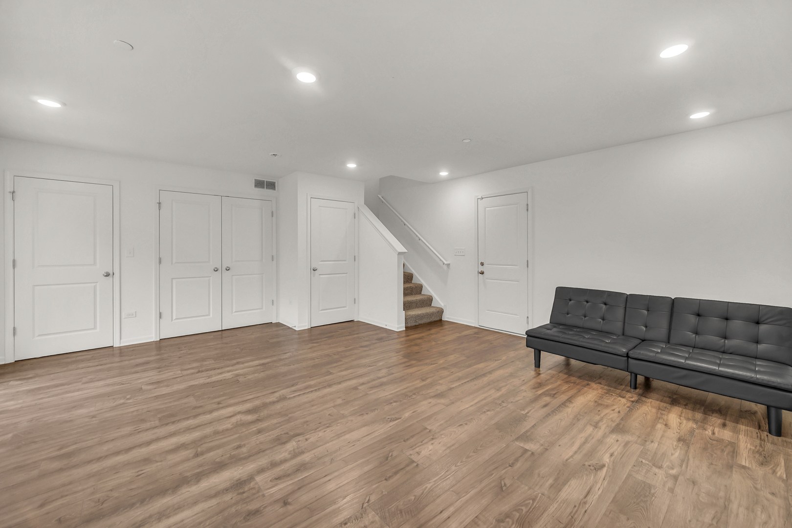 60 Grey Wolf Drive, Wheeling, IL 60090