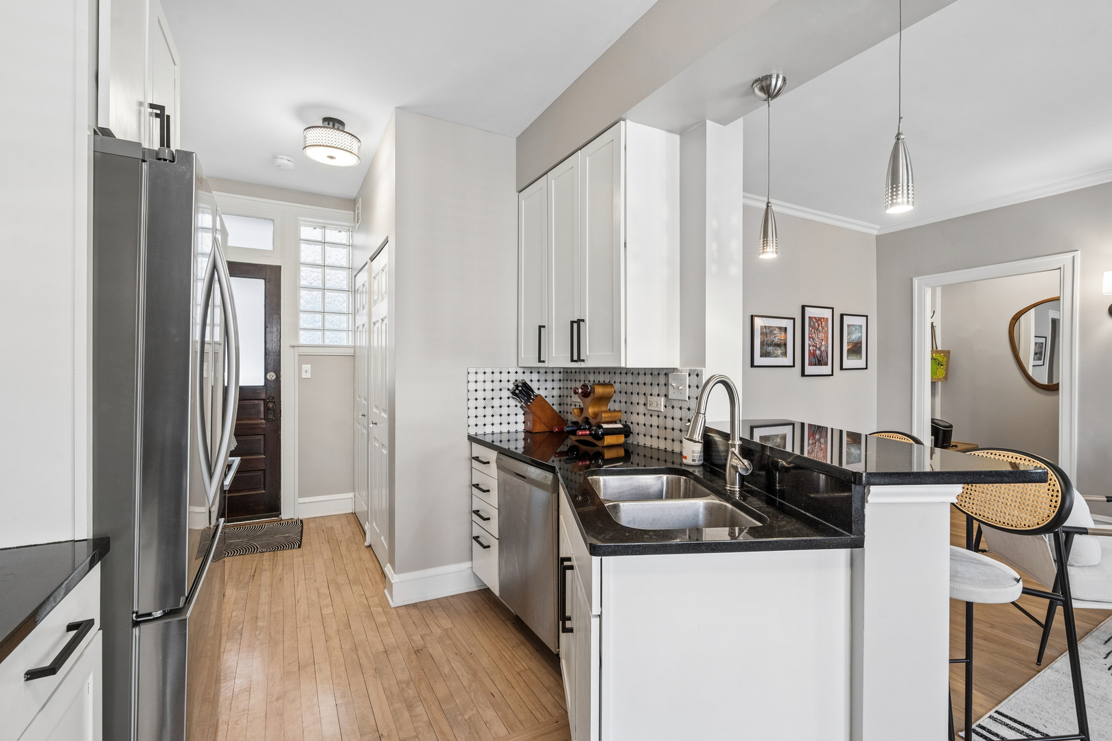 219 N Oak Park Avenue #3E, Oak Park, IL 60302