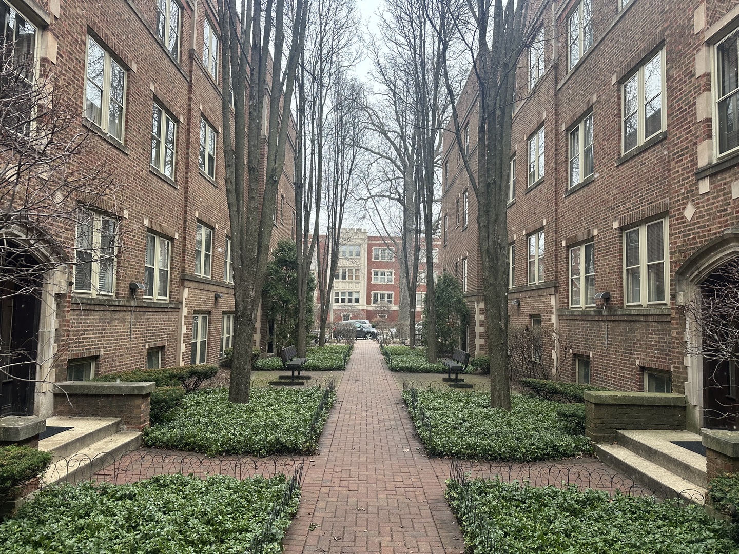 219 N Oak Park Avenue #3E, Oak Park, IL 60302