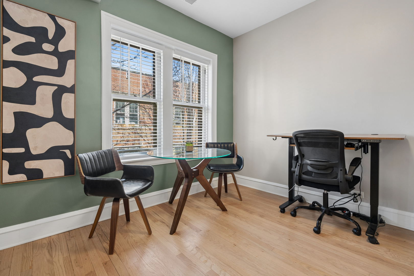 219 N Oak Park Avenue #3E, Oak Park, IL 60302