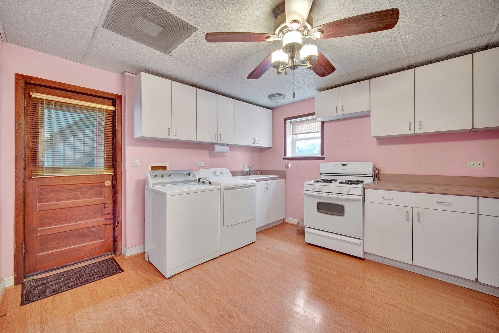 3600 S Union Avenue, Chicago, IL 60609