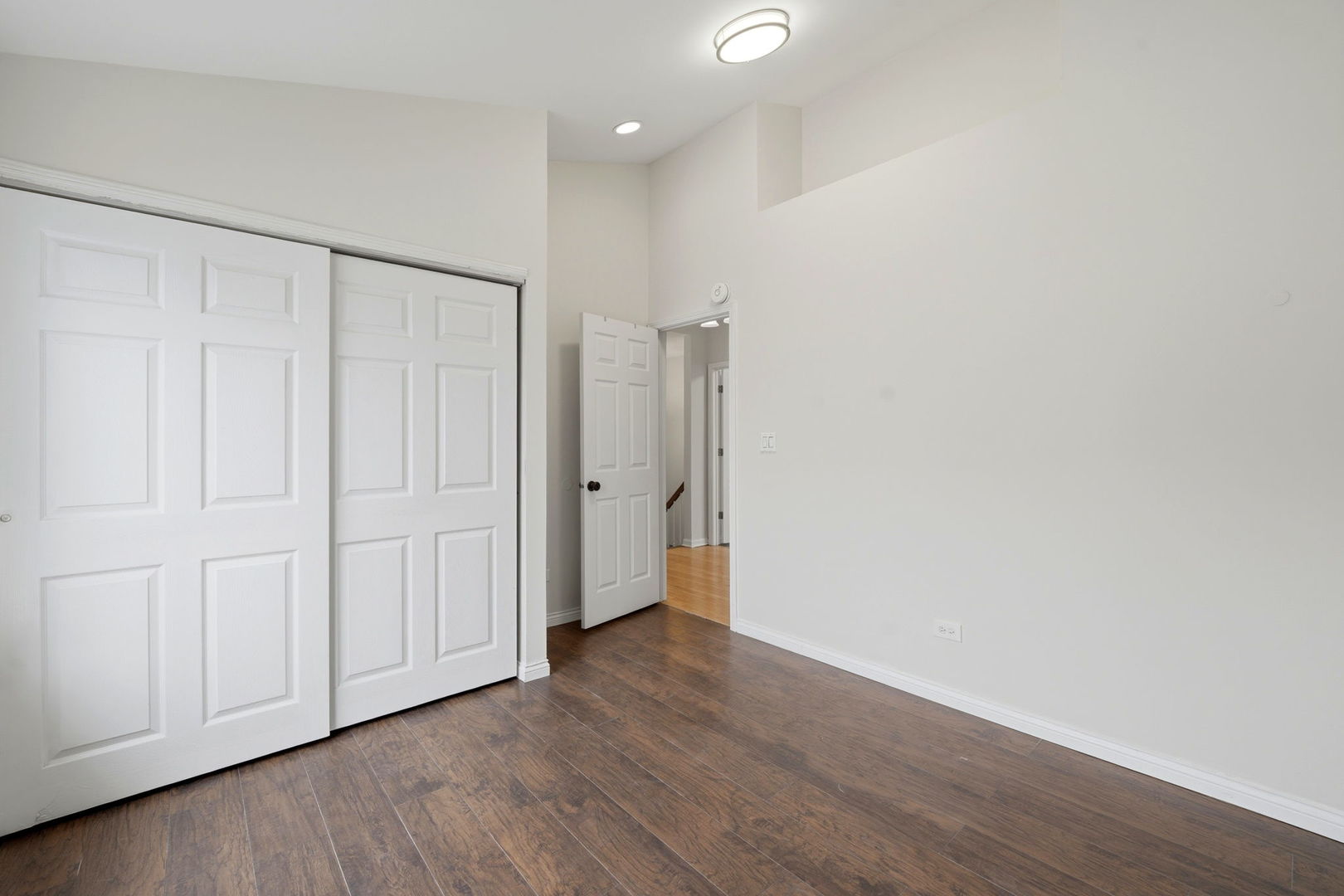 348 RICHARD Court, Vernon Hills, IL 60061