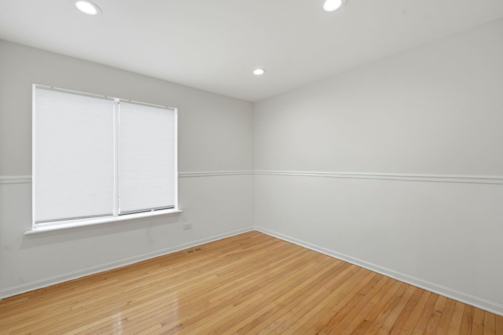 348 RICHARD Court, Vernon Hills, IL 60061