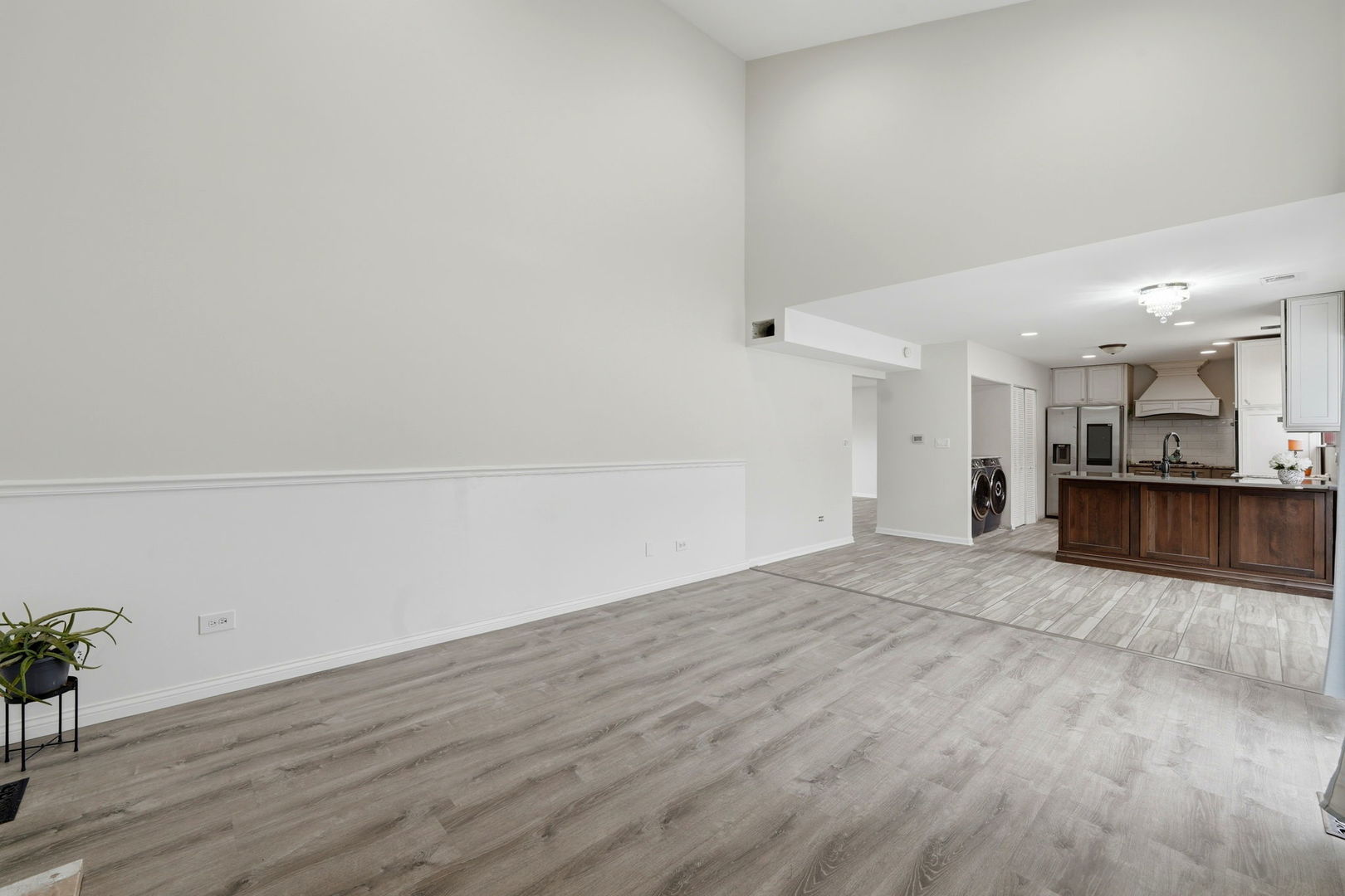 348 RICHARD Court, Vernon Hills, IL 60061