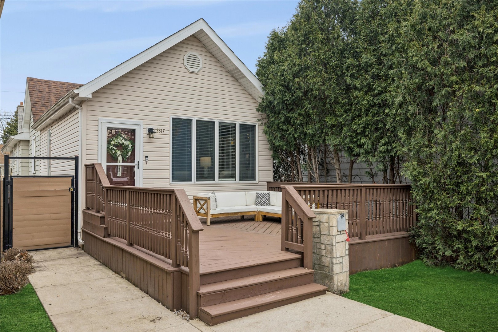 3317 N Osceola Avenue, Chicago, IL 60634