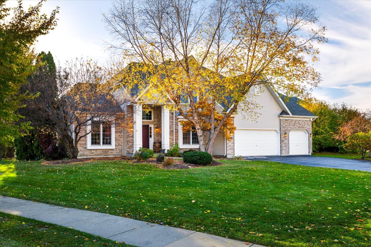 130 Alderwood Lane, Aurora, IL 60504