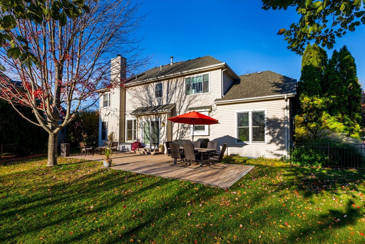 130 Alderwood Lane, Aurora, IL 60504