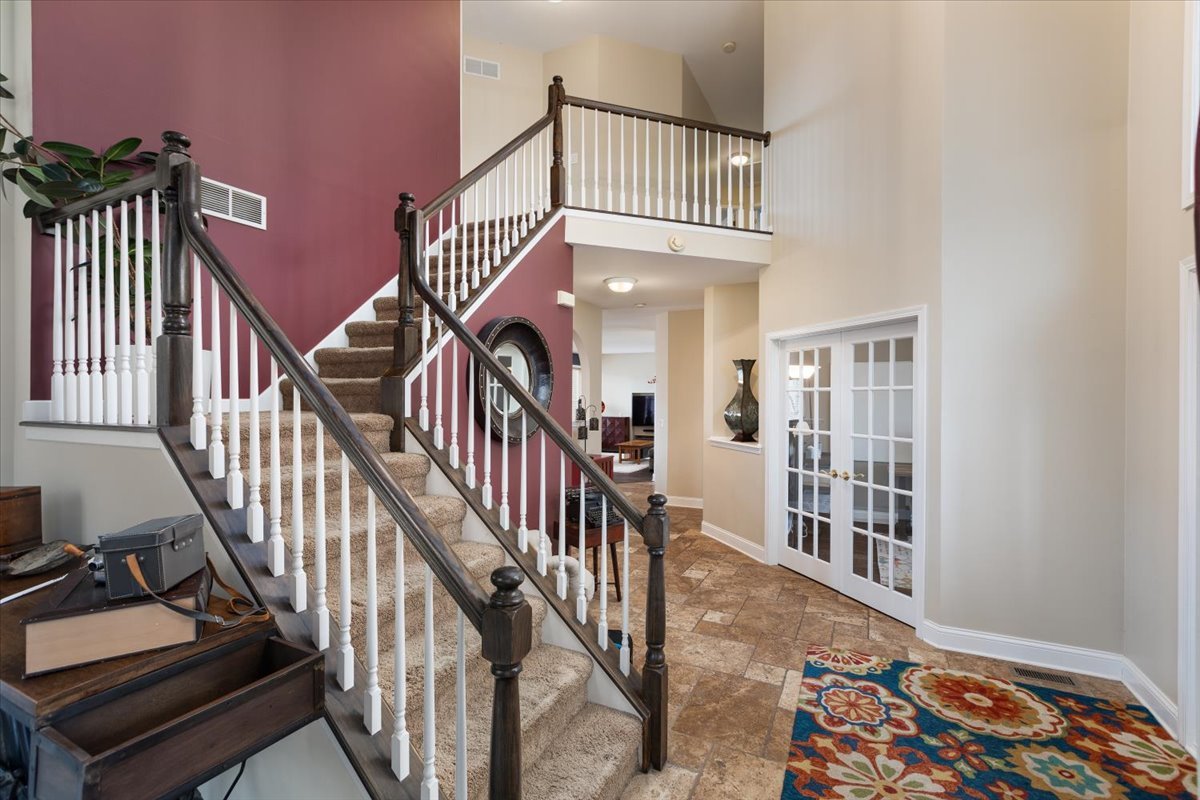 130 Alderwood Lane, Aurora, IL 60504