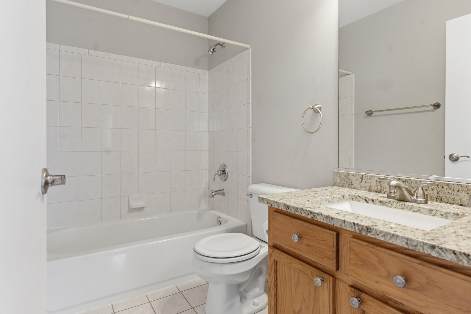 2313 Stoughton Drive, Aurora, IL 60502